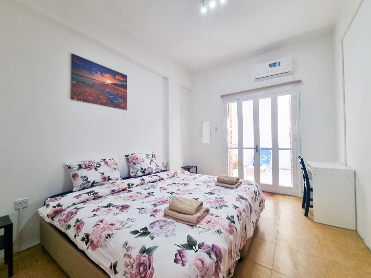 Citycenter Rooms Next To The Beach Larnaca Buitenkant foto
