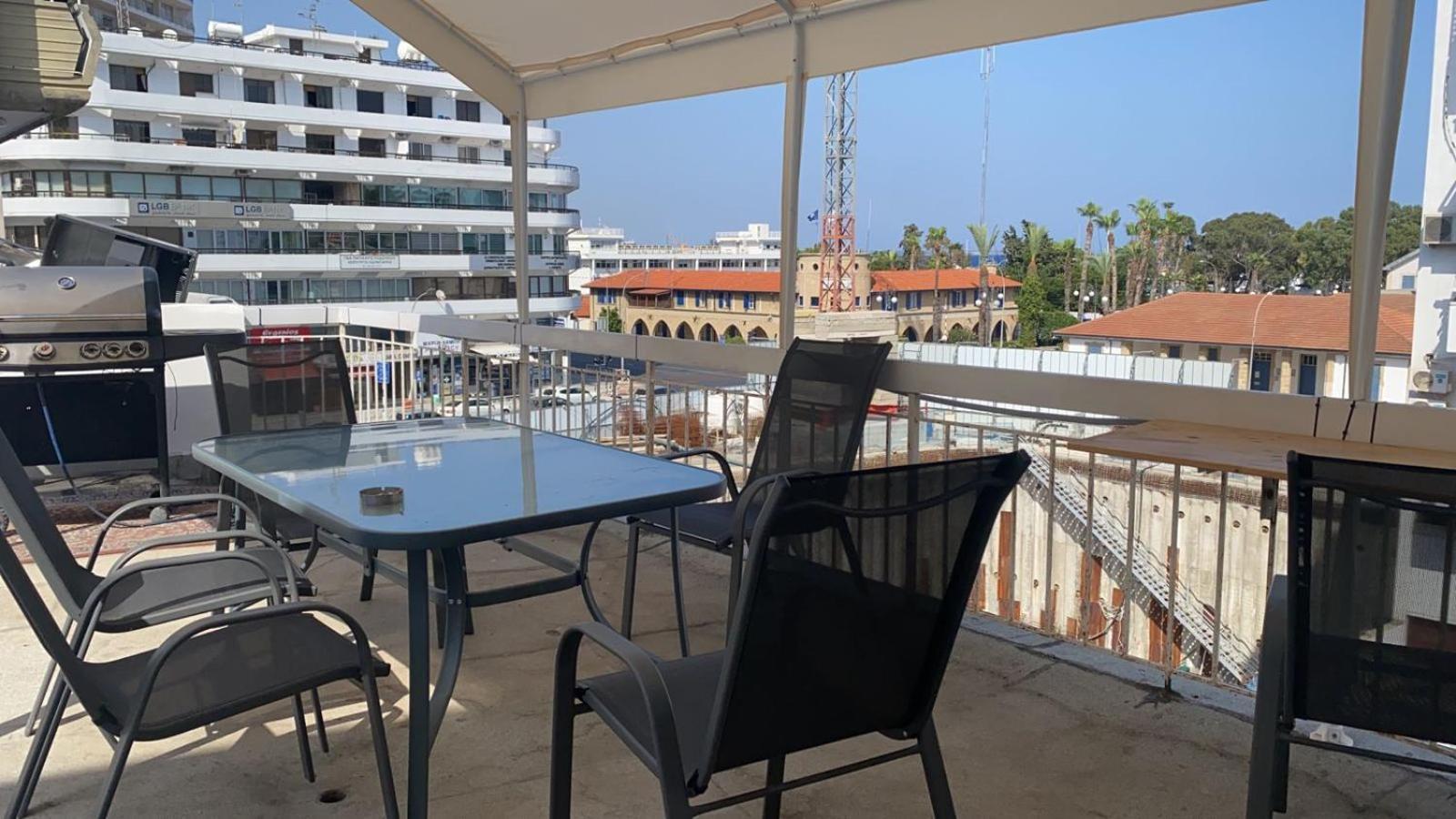 Citycenter Rooms Next To The Beach Larnaca Buitenkant foto